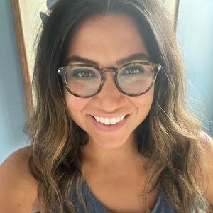 Meet your Posher, Christina